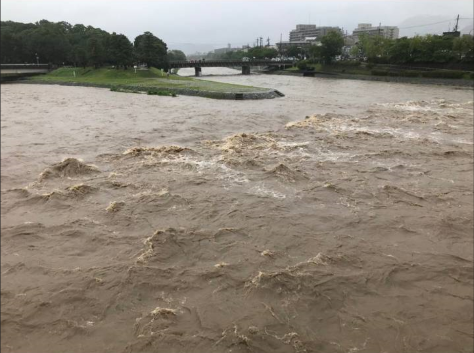 鴨川洪水